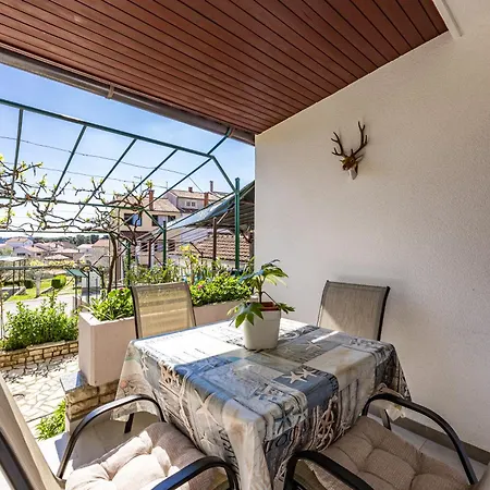 Karlo 604 Apartman *