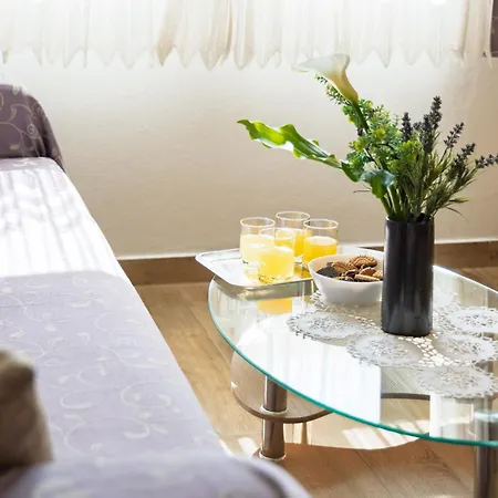 Apartman Karlo 604 *