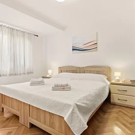 Apartman Karlo 604 Póla