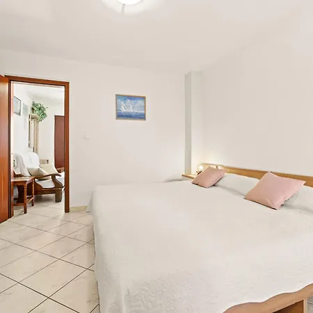 Karlo 604 Apartman *